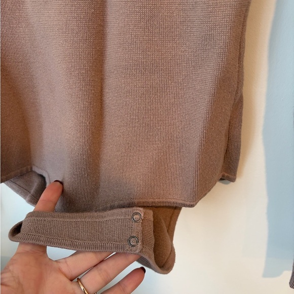 Abercrombie Tan Ribbed Bodysuit - Picture 6 of 6